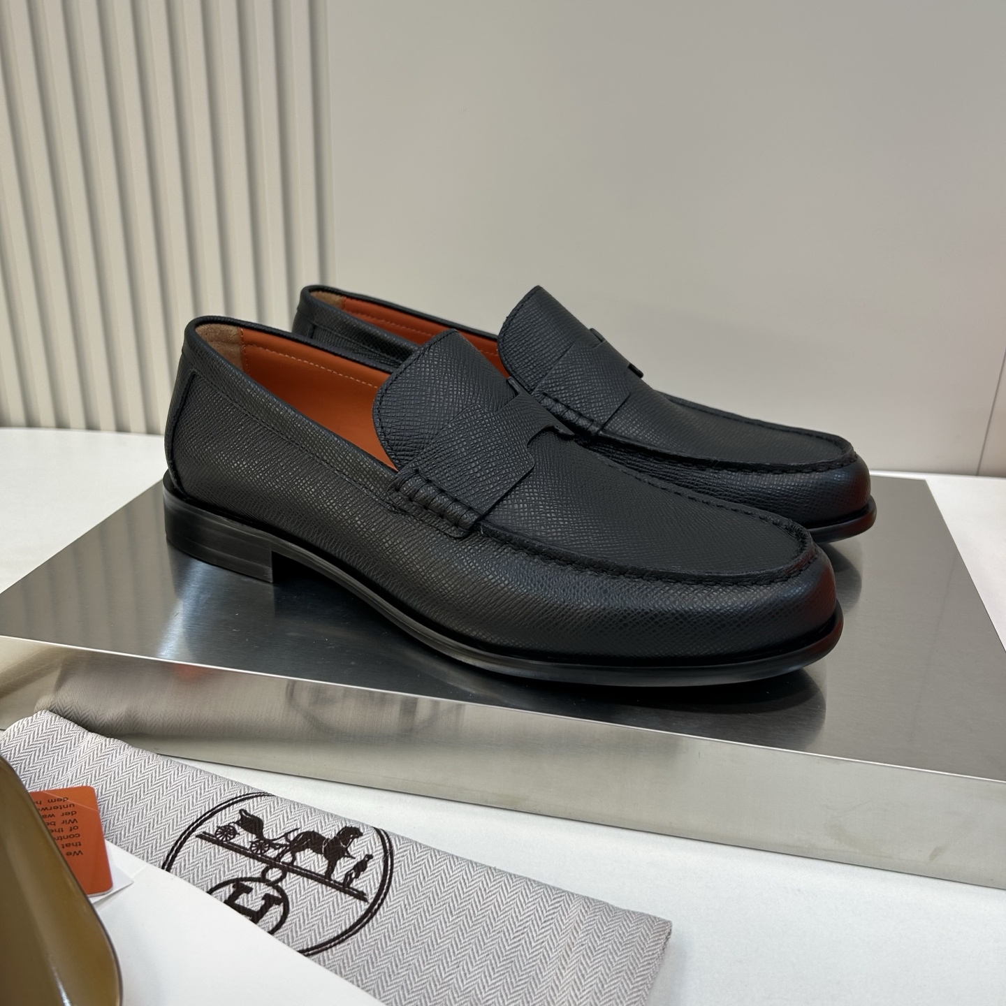 ⚠️【HMS*】⚠️高品质,顶尖工艺品⚠️男士时尚经典乐福鞋⚠️正码:39-44(6.5一9)⚠️经典H ⚠️【HMS*】⚠️高品质,顶尖工艺品⚠️男士时尚经典乐福鞋⚠️正码:39-44(6.5一9)⚠️经典H