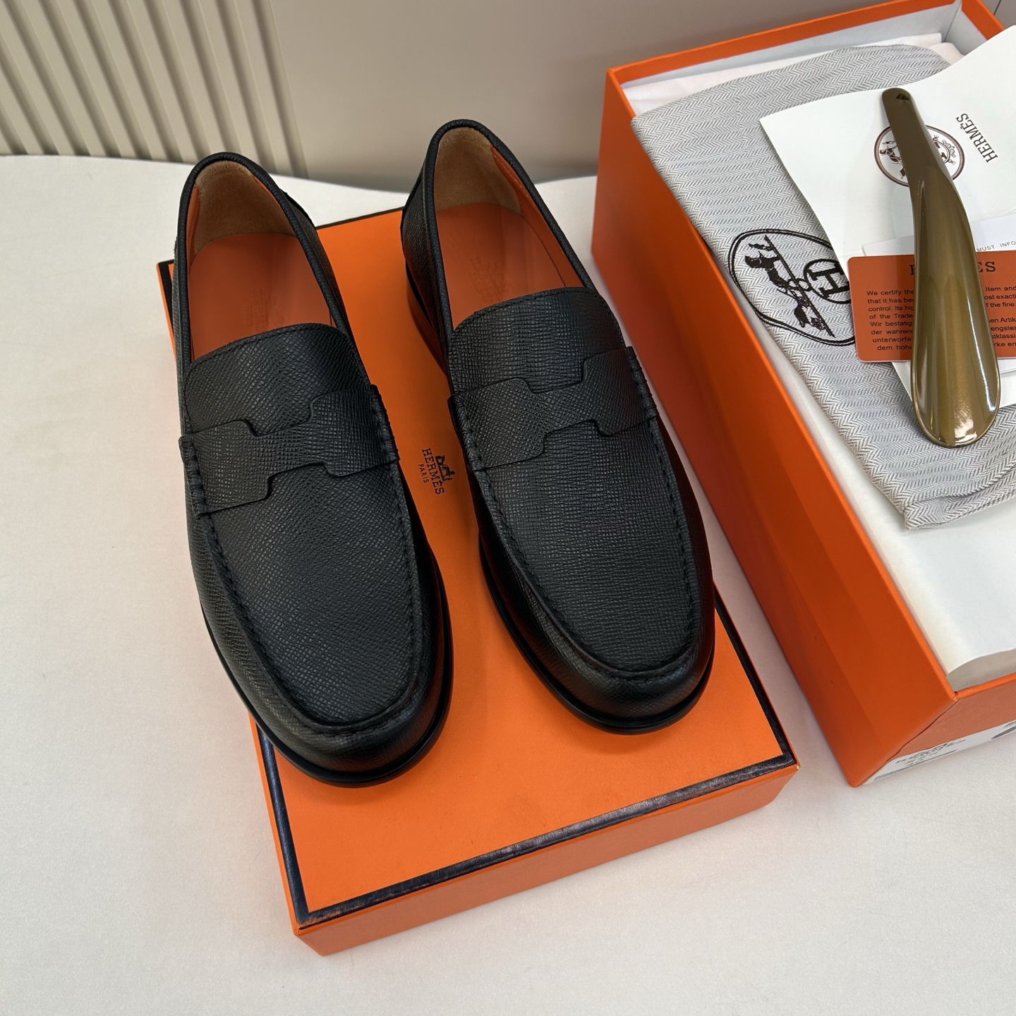 ⚠️【HMS＊】⚠️高品质，顶尖工艺品⚠️男士时尚经典乐福鞋⚠️正码：39－44(6.5一9）⚠️经典H
