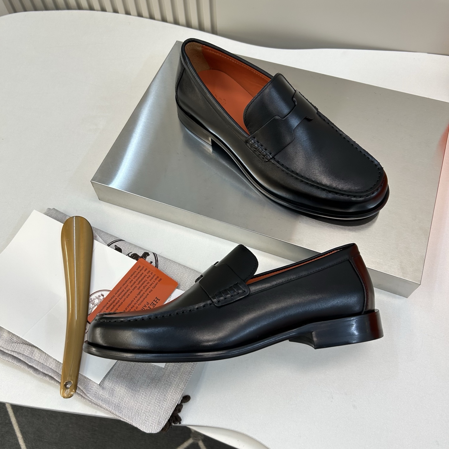 ⚠️【HMS＊】⚠️高品质，顶尖工艺品⚠️男士时尚经典乐福鞋⚠️正码：39－44(6.5一9）⚠️经典H