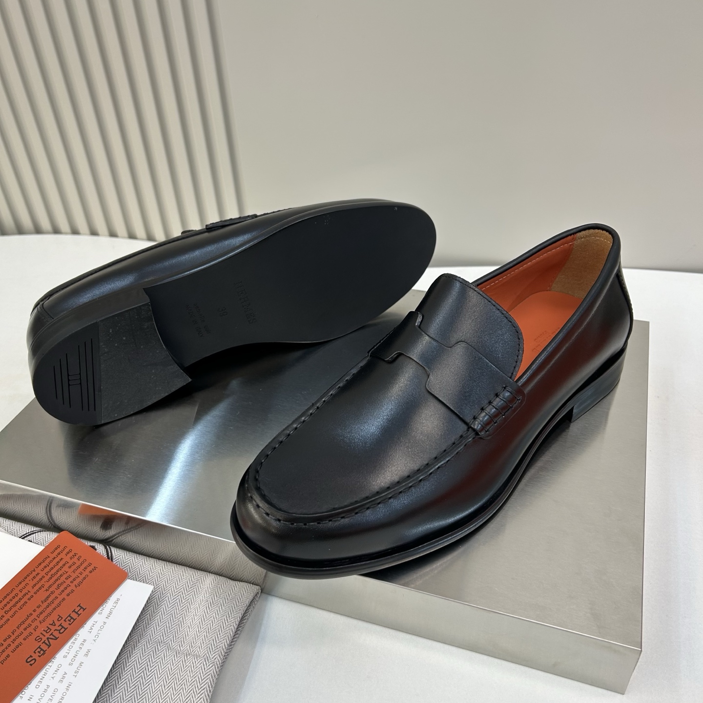 ⚠️【HMS＊】⚠️高品质，顶尖工艺品⚠️男士时尚经典乐福鞋⚠️正码：39－44(6.5一9）⚠️经典H