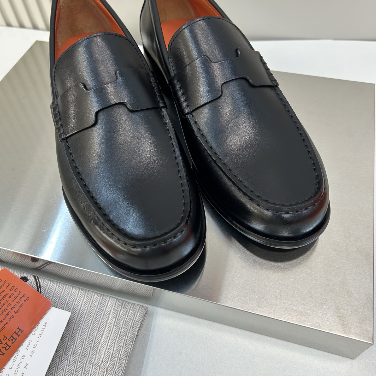 ⚠️【HMS＊】⚠️高品质，顶尖工艺品⚠️男士时尚经典乐福鞋⚠️正码：39－44(6.5一9）⚠️经典H