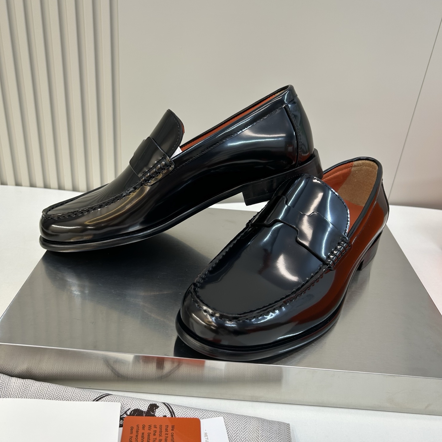 ⚠️【HMS＊】⚠️高品质，顶尖工艺品⚠️男士时尚经典乐福鞋⚠️正码：39－44(6.5一9）⚠️经典H
