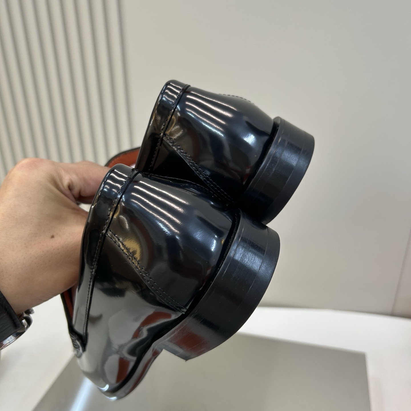 ⚠️【HMS＊】⚠️高品质，顶尖工艺品⚠️男士时尚经典乐福鞋⚠️正码：39－44(6.5一9）⚠️经典H