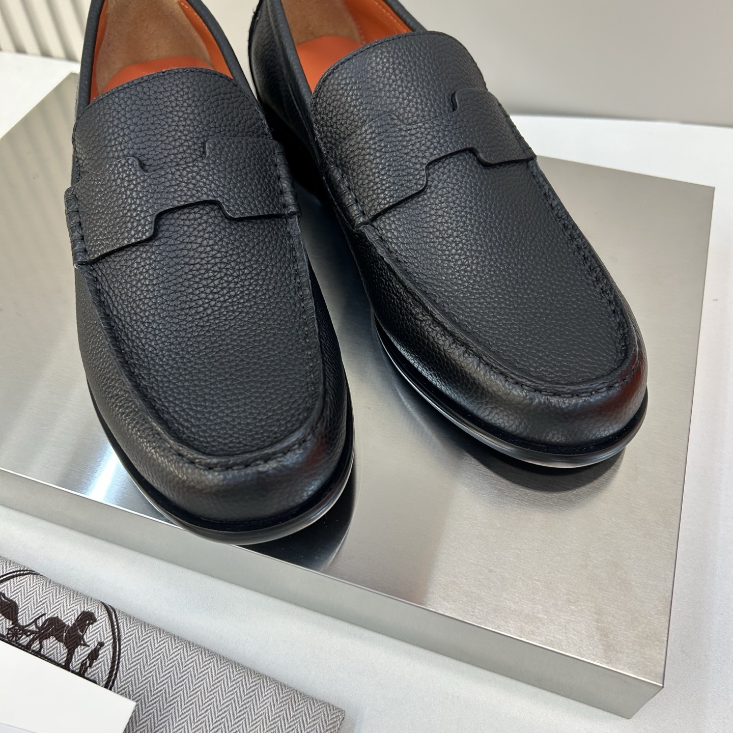 ⚠️【HMS*】⚠️高品质,顶尖工艺品⚠️男士时尚经典乐福鞋⚠️正码:39-44(6.5一9)⚠️经典H ⚠️【HMS*】⚠️高品质,顶尖工艺品⚠️男士时尚经典乐福鞋⚠️正码:39-44(6.5一9)⚠️经典H