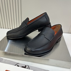 ⚠️【HMS*】⚠️高品质,顶尖工艺品⚠️男士时尚经典乐福鞋⚠️正码:39-44(6.5一9)⚠️经典H ⚠️【HMS*】⚠️高品质,顶尖工艺品⚠️男士时尚经典乐福鞋⚠️正码:39-44(6.5一9)⚠️经典H