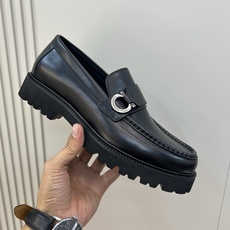 ⚠️【SF】⚠️⚠️顶尖工艺,乐福鞋⚠️码:39-44(6. 5 一9)⚠️最新经典款商务乐福鞋!一往经 ⚠️【SF】⚠️⚠️顶尖工艺,乐福鞋⚠️码:39-44(6. 5 一9)⚠️最新经典款商务乐福鞋!一往经