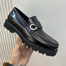 ⚠️【SF】⚠️⚠️顶尖工艺,乐福鞋⚠️码:39-44(6. 5 一9)⚠️最新经典款商务乐福鞋!一往经 ⚠️【SF】⚠️⚠️顶尖工艺,乐福鞋⚠️码:39-44(6. 5 一9)⚠️最新经典款商务乐福鞋!一往经
