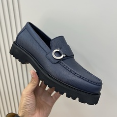⚠️【SF】⚠️⚠️顶尖工艺,乐福鞋⚠️码:39-44(6. 5 一9)⚠️最新经典款商务乐福鞋!一往经 ⚠️【SF】⚠️⚠️顶尖工艺,乐福鞋⚠️码:39-44(6. 5 一9)⚠️最新经典款商务乐福鞋!一往经