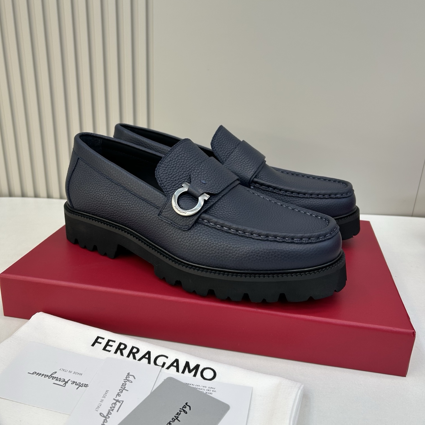 ⚠️【SF】⚠️⚠️顶尖工艺,乐福鞋⚠️码:39-44(6. 5 一9)⚠️最新经典款商务乐福鞋!一往经 ⚠️【SF】⚠️⚠️顶尖工艺,乐福鞋⚠️码:39-44(6. 5 一9)⚠️最新经典款商务乐福鞋!一往经