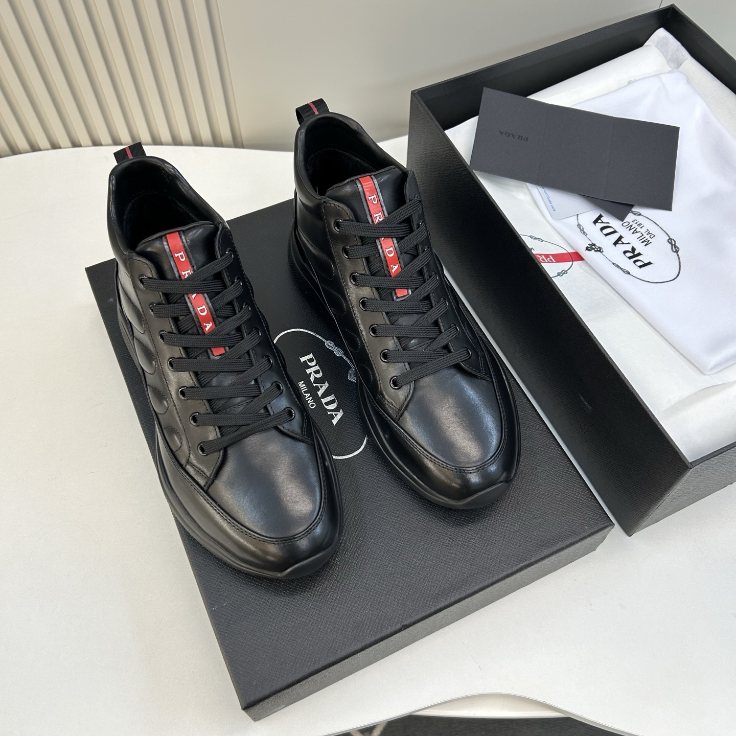 NO:680605,[PR＊] (Mauri) (Brie) High-grade, top-notch craftsman high-top shoes for men, regular sizes 39 to 44, 38, 45, 46, custom-made, fashionable and classic high-top style!  Three-dimensional texture craftsmanship!  Imported waxy calf leather!  The inside is made of ① fur, ② mesh and cowhide, and latex back feet!  Original rubber anti-slip outsole!  goods!  Quality: Look closely at the detailed pictures, the texture is super strong!  But 11 can withstand various tests!  ,,cowhide19860909【PR＊】（毛里）（布里） 高品级,顶尖工艺 男士高邦鞋 正码39一44,38,45,46定做 时尚经典高帮款！立体质感工艺！面进口腊感小牛皮！内里①皮毛一体,②网布配牛皮,乳胶回力垫脚！原橡胶防滑大底！货！品质细看细节图,质感超强！可11经得起各种考验！,,cowhide,Men's shoes