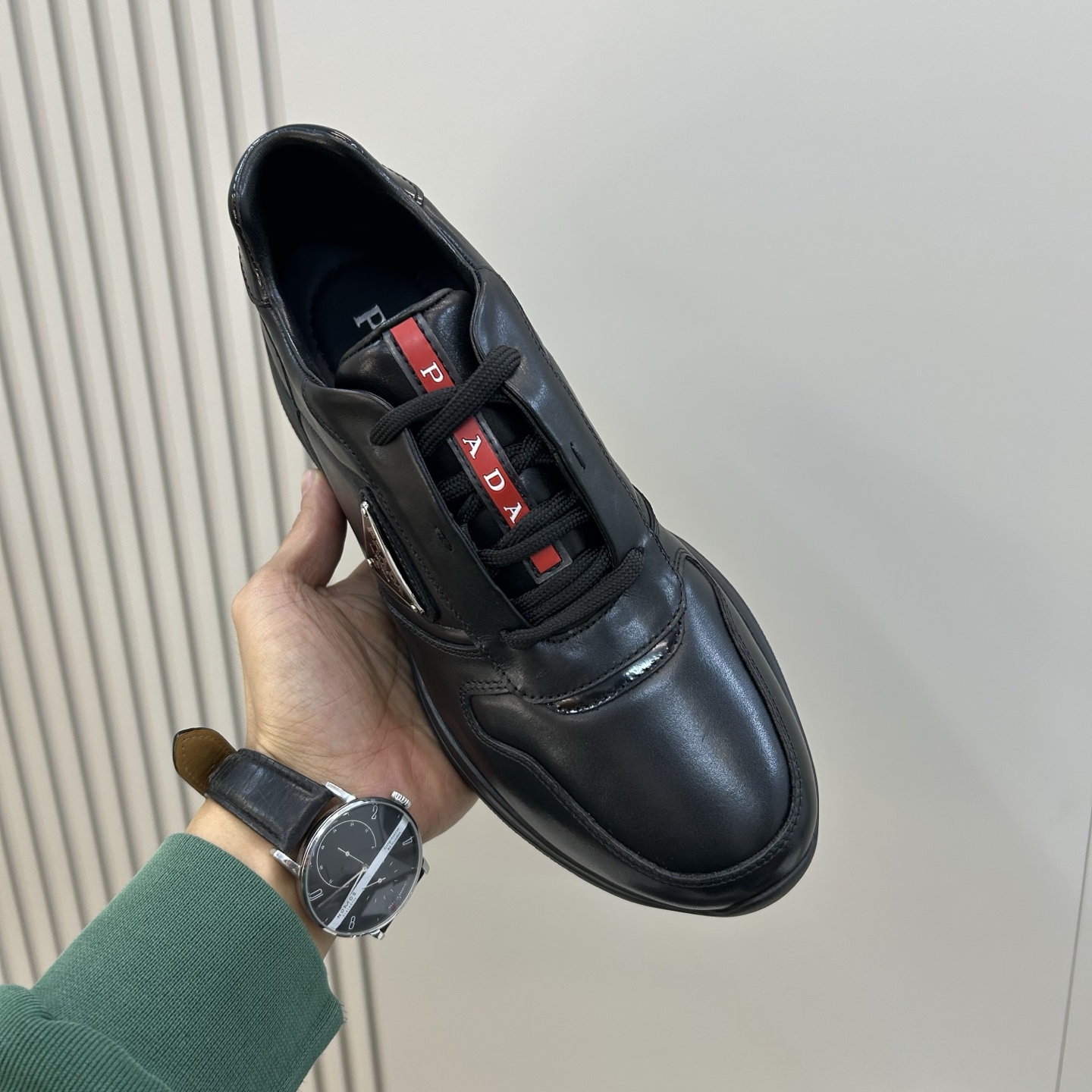 ⚠️【PRA*】⚠️高品级,顶尖工艺⚠️男士休闲款正码:39一44,38,45定做⚠️P家经典运动款!专 ⚠️【PRA*】⚠️高品级,顶尖工艺⚠️男士休闲款正码:39一44,38,45定做⚠️P家经典运动款!专
