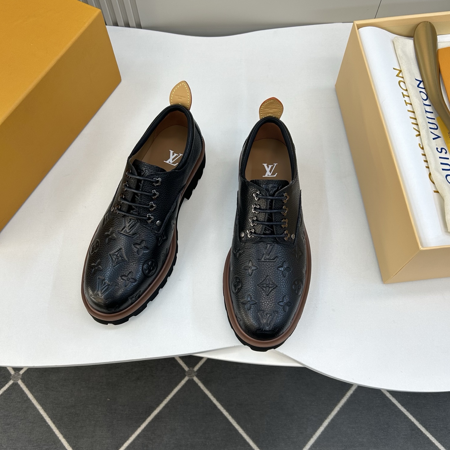 ⚠️【LO **V】⚠️高品质,顶尖工艺品⚠️男士时尚经典乐福鞋⚠️正码:39-44(6.5一9)⚠️ ⚠️【LO **V】⚠️高品质,顶尖工艺品⚠️男士时尚经典乐福鞋⚠️正码:39-44(6.5一9)⚠️