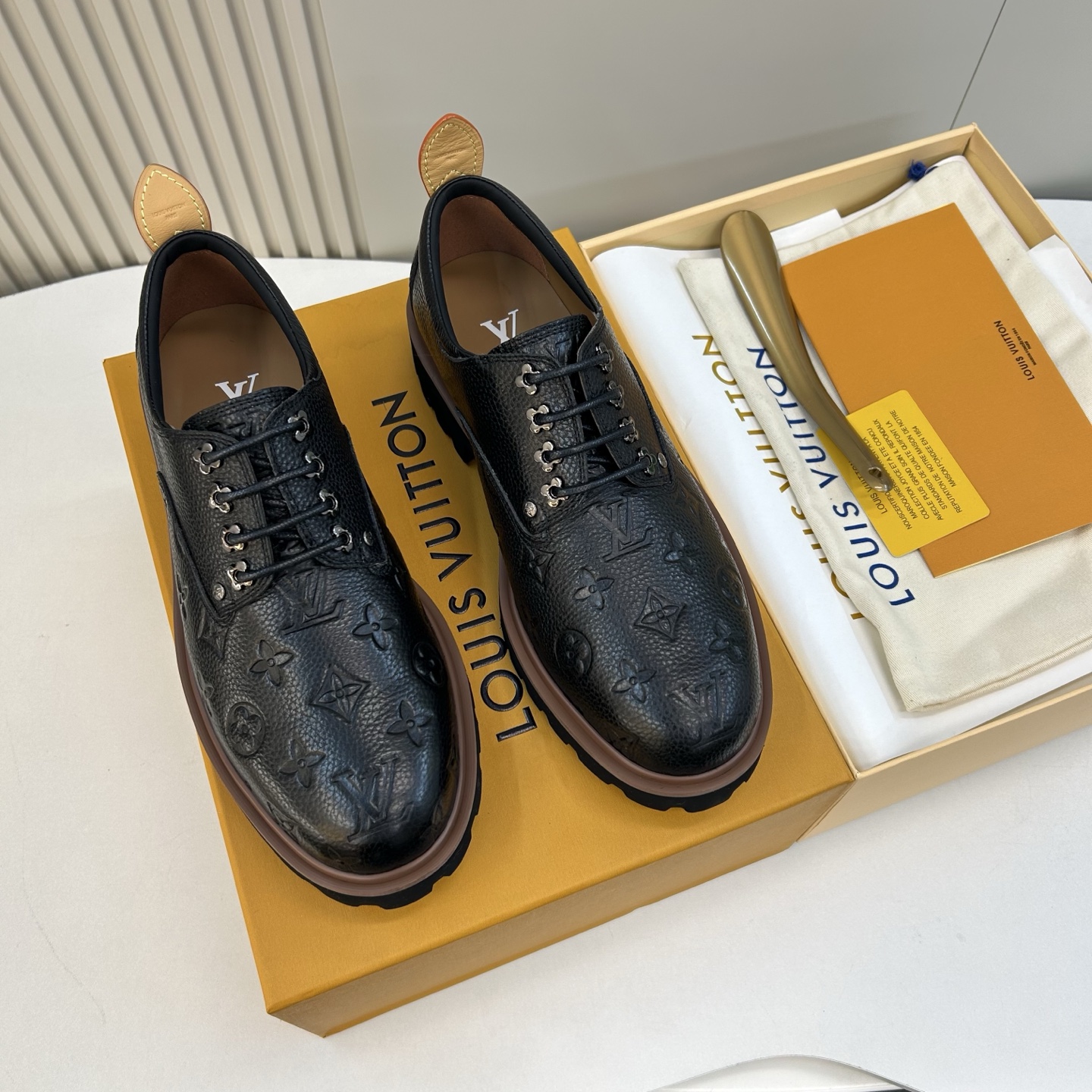 ⚠️【LO  ＊*V】⚠️高品质，顶尖工艺品⚠️男士时尚经典乐福鞋⚠️正码：39－44(6.5一9）⚠️