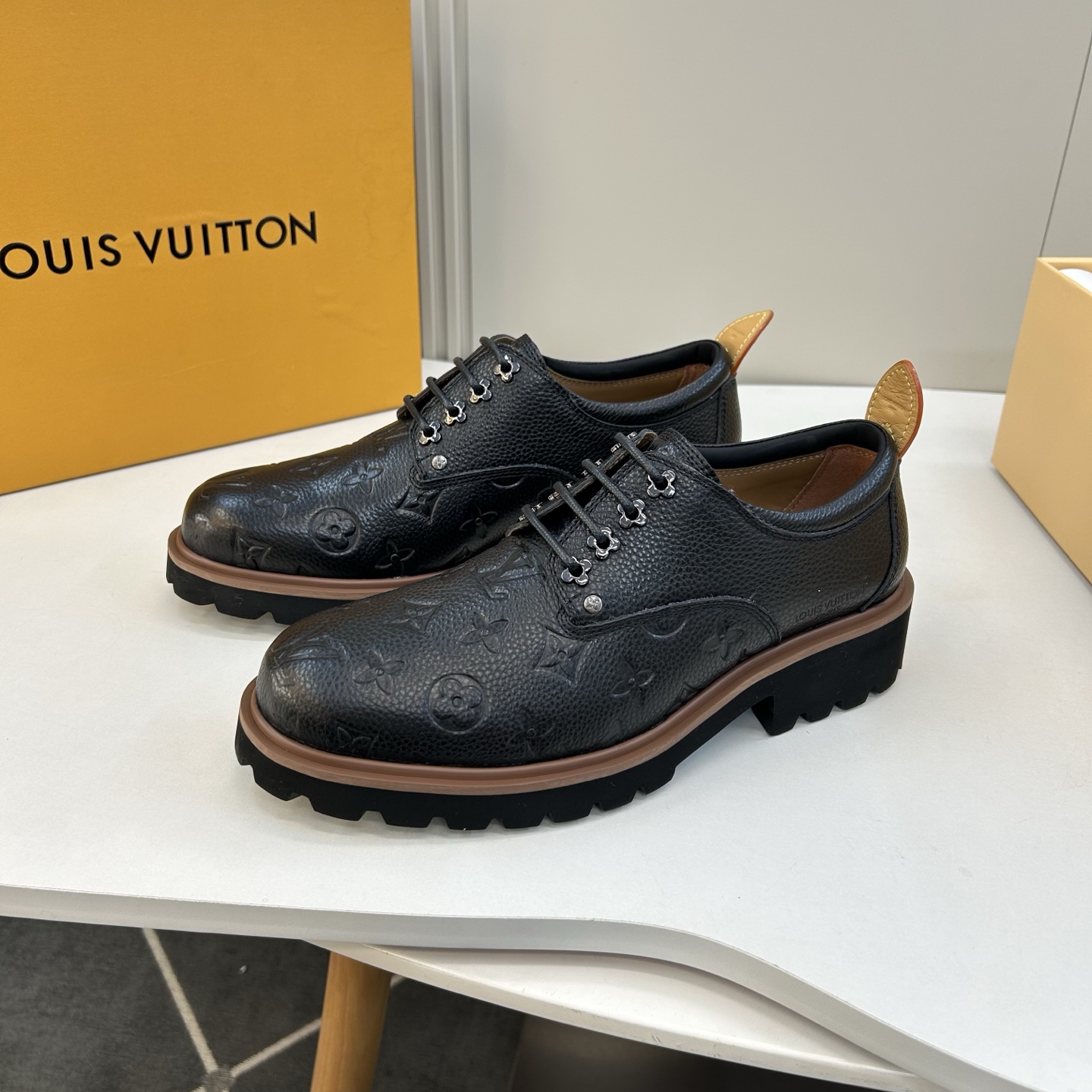 ⚠️【LO **V】⚠️高品质,顶尖工艺品⚠️男士时尚经典乐福鞋⚠️正码:39-44(6.5一9)⚠️ ⚠️【LO **V】⚠️高品质,顶尖工艺品⚠️男士时尚经典乐福鞋⚠️正码:39-44(6.5一9)⚠️