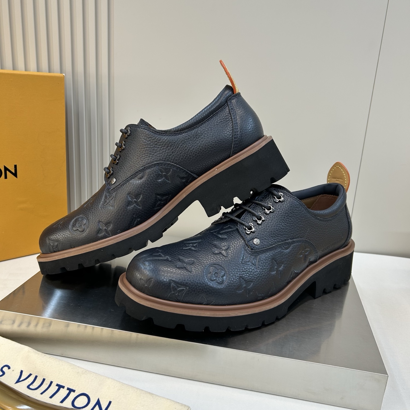 ⚠️【LO **V】⚠️高品质,顶尖工艺品⚠️男士时尚经典乐福鞋⚠️正码:39-44(6.5一9)⚠️ ⚠️【LO **V】⚠️高品质,顶尖工艺品⚠️男士时尚经典乐福鞋⚠️正码:39-44(6.5一9)⚠️
