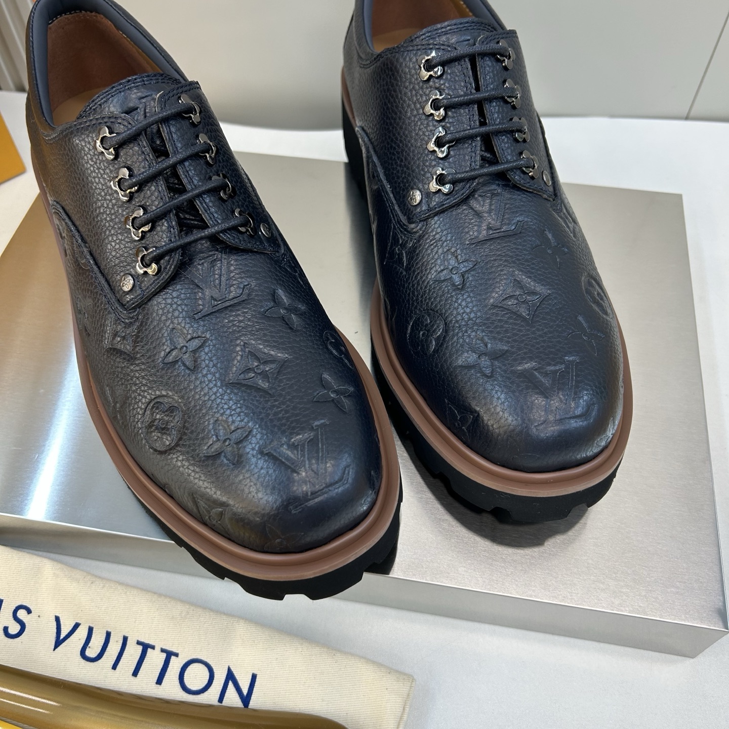 ⚠️【LO **V】⚠️高品质,顶尖工艺品⚠️男士时尚经典乐福鞋⚠️正码:39-44(6.5一9)⚠️ ⚠️【LO **V】⚠️高品质,顶尖工艺品⚠️男士时尚经典乐福鞋⚠️正码:39-44(6.5一9)⚠️