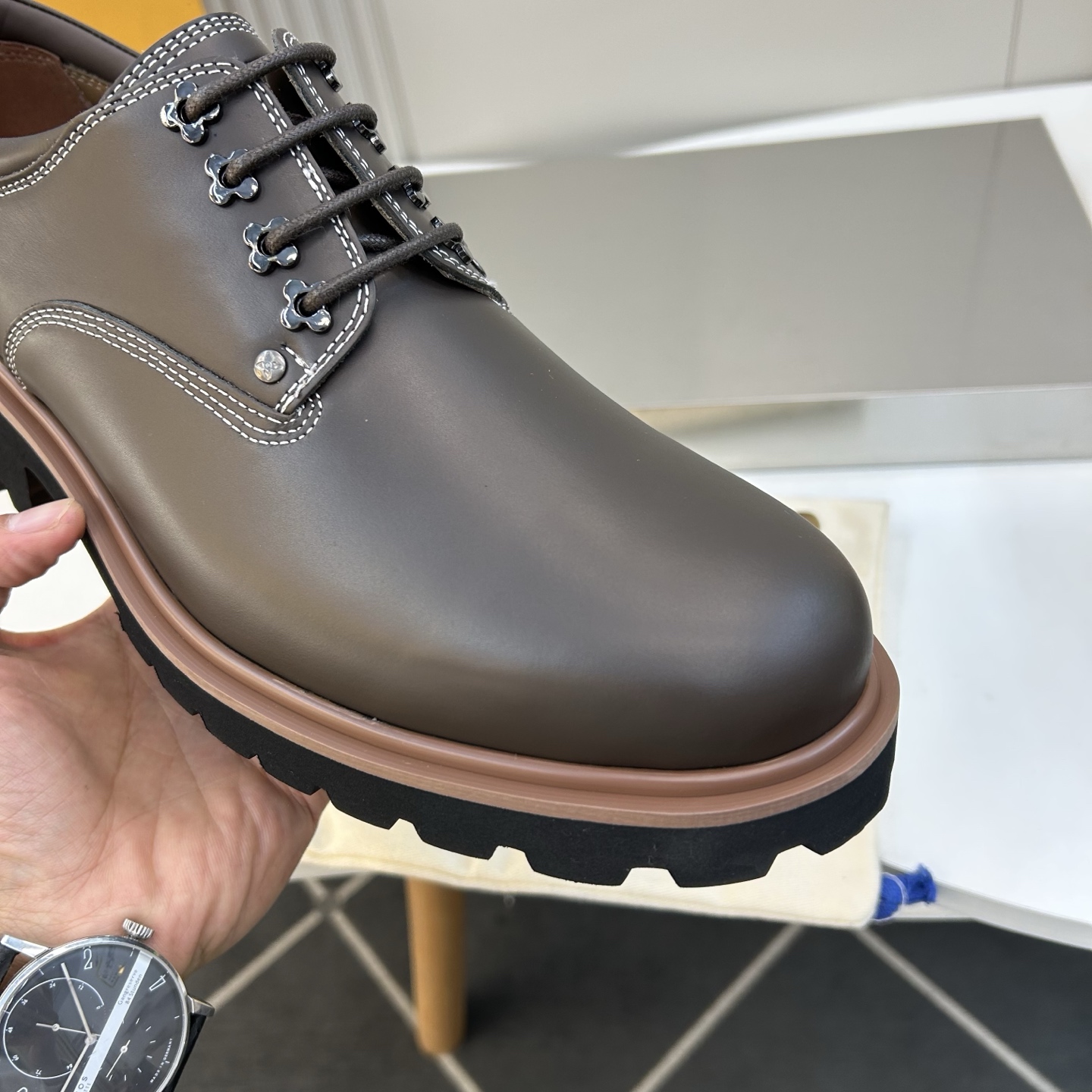 ⚠️【LO  ＊*V】⚠️高品质，顶尖工艺品⚠️男士时尚经典乐福鞋⚠️正码：39－44(6.5一9）⚠️