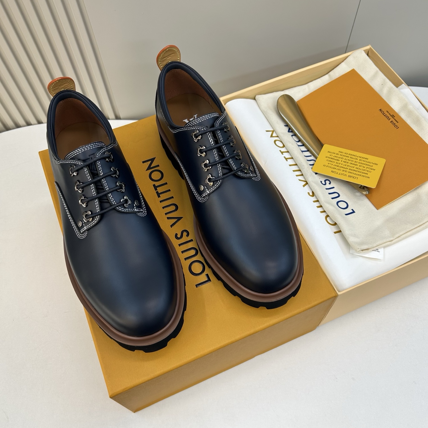 ⚠️【LO  ＊*V】⚠️高品质，顶尖工艺品⚠️男士时尚经典乐福鞋⚠️正码：39－44(6.5一9）⚠️