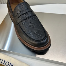 ⚠️【LO **V】⚠️高品质,顶尖工艺品⚠️男士时尚经典乐福鞋⚠️正码:39-44(6.5一9)⚠️ ⚠️【LO **V】⚠️高品质,顶尖工艺品⚠️男士时尚经典乐福鞋⚠️正码:39-44(6.5一9)⚠️