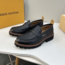 ⚠️【LO **V】⚠️高品质,顶尖工艺品⚠️男士时尚经典乐福鞋⚠️正码:39-44(6.5一9)⚠️ ⚠️【LO **V】⚠️高品质,顶尖工艺品⚠️男士时尚经典乐福鞋⚠️正码:39-44(6.5一9)⚠️