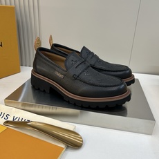 ⚠️【LO **V】⚠️高品质,顶尖工艺品⚠️男士时尚经典乐福鞋⚠️正码:39-44(6.5一9)⚠️ ⚠️【LO **V】⚠️高品质,顶尖工艺品⚠️男士时尚经典乐福鞋⚠️正码:39-44(6.5一9)⚠️