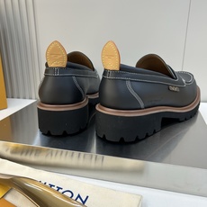 ⚠️【LO **V】⚠️高品质,顶尖工艺品⚠️男士时尚经典乐福鞋⚠️正码:39-44(6.5一9)⚠️ ⚠️【LO **V】⚠️高品质,顶尖工艺品⚠️男士时尚经典乐福鞋⚠️正码:39-44(6.5一9)⚠️