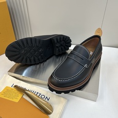 ⚠️【LO **V】⚠️高品质,顶尖工艺品⚠️男士时尚经典乐福鞋⚠️正码:39-44(6.5一9)⚠️ ⚠️【LO **V】⚠️高品质,顶尖工艺品⚠️男士时尚经典乐福鞋⚠️正码:39-44(6.5一9)⚠️