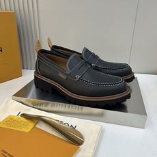 ⚠️【LO **V】⚠️高品质,顶尖工艺品⚠️男士时尚经典乐福鞋⚠️正码:39-44(6.5一9)⚠️ ⚠️【LO **V】⚠️高品质,顶尖工艺品⚠️男士时尚经典乐福鞋⚠️正码:39-44(6.5一9)⚠️