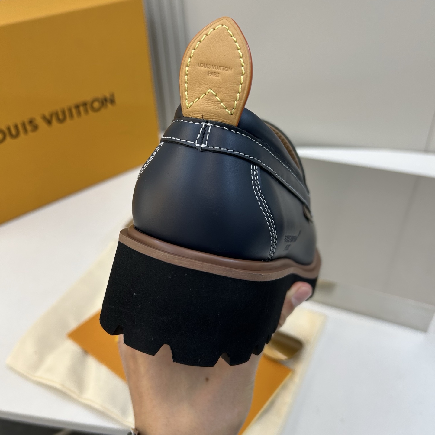 ⚠️【LO **V】⚠️高品质,顶尖工艺品⚠️男士时尚经典乐福鞋⚠️正码:39-44(6.5一9)⚠️ ⚠️【LO **V】⚠️高品质,顶尖工艺品⚠️男士时尚经典乐福鞋⚠️正码:39-44(6.5一9)⚠️