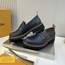 ⚠️【LO **V】⚠️高品质,顶尖工艺品⚠️男士时尚经典乐福鞋⚠️正码:39-44(6.5一9)⚠️ ⚠️【LO **V】⚠️高品质,顶尖工艺品⚠️男士时尚经典乐福鞋⚠️正码:39-44(6.5一9)⚠️