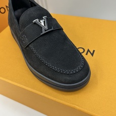 ⚠️【LO **V】⚠️高品质,顶尖工艺品⚠️男士时尚乐福鞋⚠️正码:39-44(5 -10)⚠️经典 ⚠️【LO **V】⚠️高品质,顶尖工艺品⚠️男士时尚乐福鞋⚠️正码:39-44(5 -10)⚠️经典