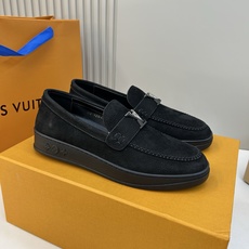 ⚠️【LO **V】⚠️高品质,顶尖工艺品⚠️男士时尚乐福鞋⚠️正码:39-44(5 -10)⚠️经典 ⚠️【LO **V】⚠️高品质,顶尖工艺品⚠️男士时尚乐福鞋⚠️正码:39-44(5 -10)⚠️经典