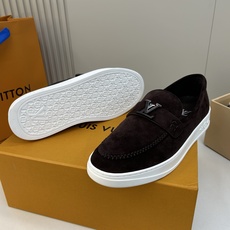 ⚠️【LO **V】⚠️高品质,顶尖工艺品⚠️男士时尚乐福鞋⚠️正码:39-44(5 -10)⚠️经典 ⚠️【LO **V】⚠️高品质,顶尖工艺品⚠️男士时尚乐福鞋⚠️正码:39-44(5 -10)⚠️经典