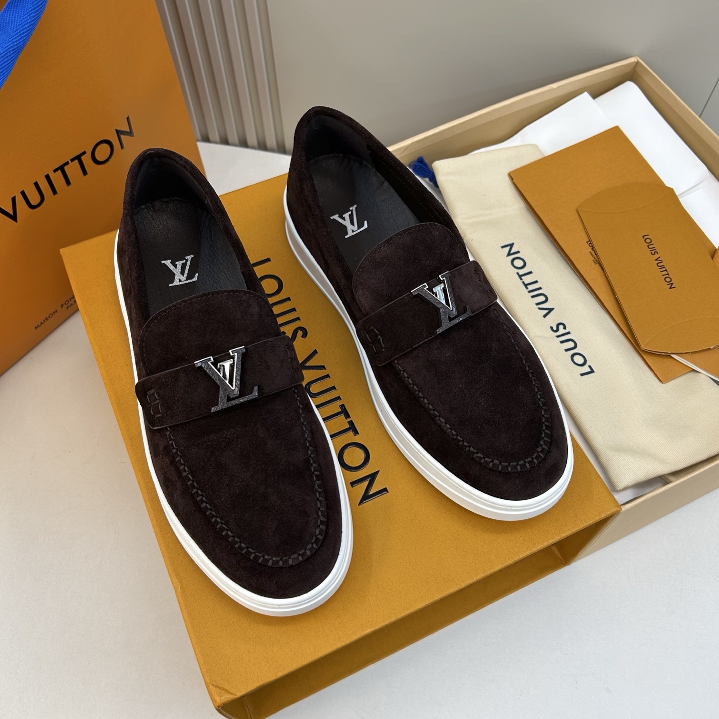 ⚠️【LO  ＊*V】⚠️高品质，顶尖工艺品⚠️男士时尚乐福鞋⚠️正码：39－44(5 －10)⚠️经典