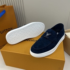 ⚠️【LO **V】⚠️高品质,顶尖工艺品⚠️男士时尚乐福鞋⚠️正码:39-44(5 -10)⚠️经典 ⚠️【LO **V】⚠️高品质,顶尖工艺品⚠️男士时尚乐福鞋⚠️正码:39-44(5 -10)⚠️经典