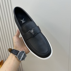 ⚠️【LO **V】⚠️高品质,顶尖工艺品⚠️男士时尚乐福鞋⚠️正码:39-44(5 -10)⚠️经典 ⚠️【LO **V】⚠️高品质,顶尖工艺品⚠️男士时尚乐福鞋⚠️正码:39-44(5 -10)⚠️经典