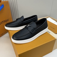 ⚠️【LO **V】⚠️高品质,顶尖工艺品⚠️男士时尚乐福鞋⚠️正码:39-44(5 -10)⚠️经典 ⚠️【LO **V】⚠️高品质,顶尖工艺品⚠️男士时尚乐福鞋⚠️正码:39-44(5 -10)⚠️经典