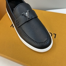 ⚠️【LO **V】⚠️高品质,顶尖工艺品⚠️男士时尚乐福鞋⚠️正码:39-44(5 -10)⚠️经典 ⚠️【LO **V】⚠️高品质,顶尖工艺品⚠️男士时尚乐福鞋⚠️正码:39-44(5 -10)⚠️经典