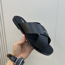⚠️【P R A D*】⚠️高品质,顶尖工艺品⚠️男士真皮拖鞋⚠️正码:39-44(4一10)⚠夏季专属 ⚠️【P R A D*】⚠️高品质,顶尖工艺品⚠️男士真皮拖鞋⚠️正码:39-44(4一10)⚠夏季专属
