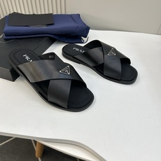⚠️【P R A D*】⚠️高品质,顶尖工艺品⚠️男士真皮拖鞋⚠️正码:39-44(4一10)⚠夏季专属 ⚠️【P R A D*】⚠️高品质,顶尖工艺品⚠️男士真皮拖鞋⚠️正码:39-44(4一10)⚠夏季专属