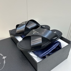 ⚠️【P R A D*】⚠️高品质,顶尖工艺品⚠️男士真皮拖鞋⚠️正码:39-44(4一10)⚠夏季专属 ⚠️【P R A D*】⚠️高品质,顶尖工艺品⚠️男士真皮拖鞋⚠️正码:39-44(4一10)⚠夏季专属