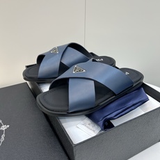 ⚠️【P R A D*】⚠️高品质,顶尖工艺品⚠️男士真皮拖鞋⚠️正码:39-44(4一10)⚠夏季专属 ⚠️【P R A D*】⚠️高品质,顶尖工艺品⚠️男士真皮拖鞋⚠️正码:39-44(4一10)⚠夏季专属