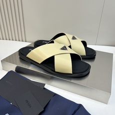 ⚠️【P R A D*】⚠️高品质,顶尖工艺品⚠️男士真皮拖鞋⚠️正码:39-44(4一10)⚠夏季专属 ⚠️【P R A D*】⚠️高品质,顶尖工艺品⚠️男士真皮拖鞋⚠️正码:39-44(4一10)⚠夏季专属