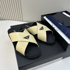 ⚠️【P R A D*】⚠️高品质,顶尖工艺品⚠️男士真皮拖鞋⚠️正码:39-44(4一10)⚠夏季专属 ⚠️【P R A D*】⚠️高品质,顶尖工艺品⚠️男士真皮拖鞋⚠️正码:39-44(4一10)⚠夏季专属