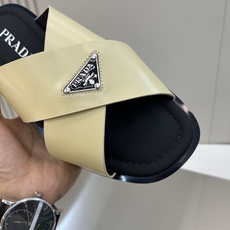 ⚠️【P R A D*】⚠️高品质,顶尖工艺品⚠️男士真皮拖鞋⚠️正码:39-44(4一10)⚠夏季专属 ⚠️【P R A D*】⚠️高品质,顶尖工艺品⚠️男士真皮拖鞋⚠️正码:39-44(4一10)⚠夏季专属