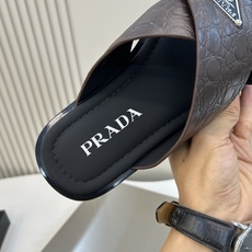 ⚠️【P R A D*】⚠️高品质,顶尖工艺品⚠️男士真皮拖鞋⚠️正码:39-44(4一10)⚠夏季专属 ⚠️【P R A D*】⚠️高品质,顶尖工艺品⚠️男士真皮拖鞋⚠️正码:39-44(4一10)⚠夏季专属