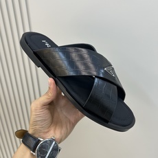 ⚠️【P R A D*】⚠️高品质,顶尖工艺品⚠️男士真皮拖鞋⚠️正码:39-44(4一10)⚠夏季专属 ⚠️【P R A D*】⚠️高品质,顶尖工艺品⚠️男士真皮拖鞋⚠️正码:39-44(4一10)⚠夏季专属