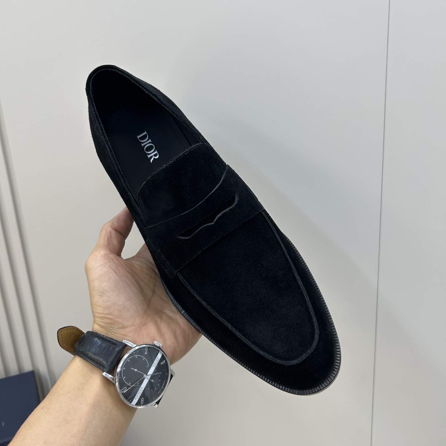 ⚠️【Di*r】⚠️，顶尖工艺品⚠️时尚正装皮底⚠️正码：39一44，(5一10)⚠️迪奥永恒经典乐福鞋