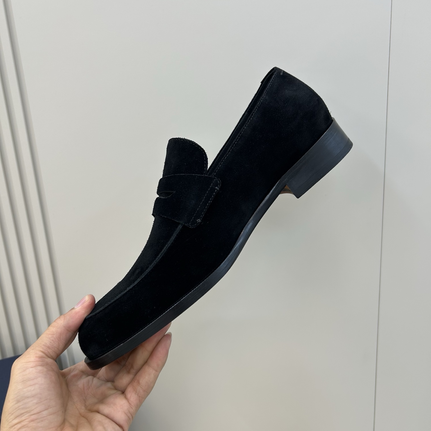 ⚠️【Di*r】⚠️，顶尖工艺品⚠️时尚正装皮底⚠️正码：39一44，(5一10)⚠️迪奥永恒经典乐福鞋