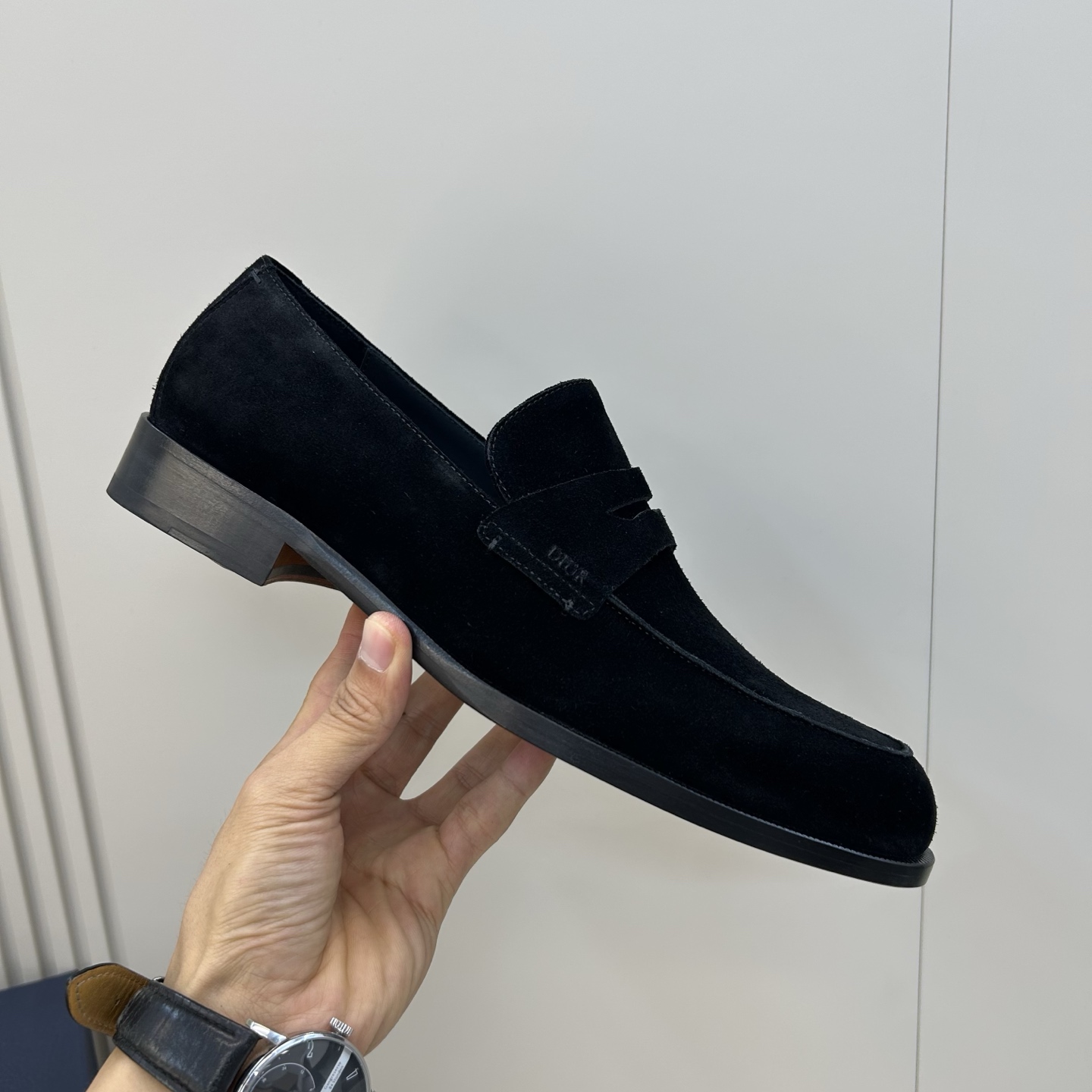 ⚠️【Di*r】⚠️，顶尖工艺品⚠️时尚正装皮底⚠️正码：39一44，(5一10)⚠️迪奥永恒经典乐福鞋